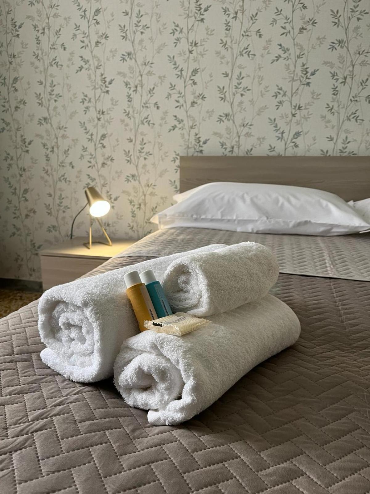 Luna Apartment チビタベッキア エクステリア 写真